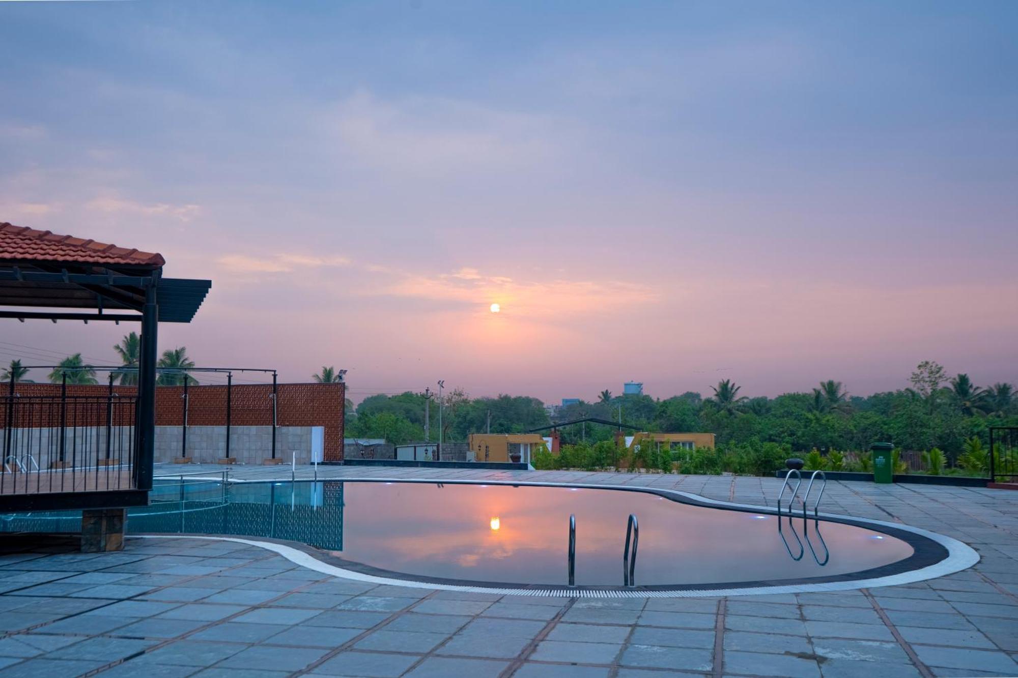 Serene Resort Hyderabad Shamshabad Exterior foto
